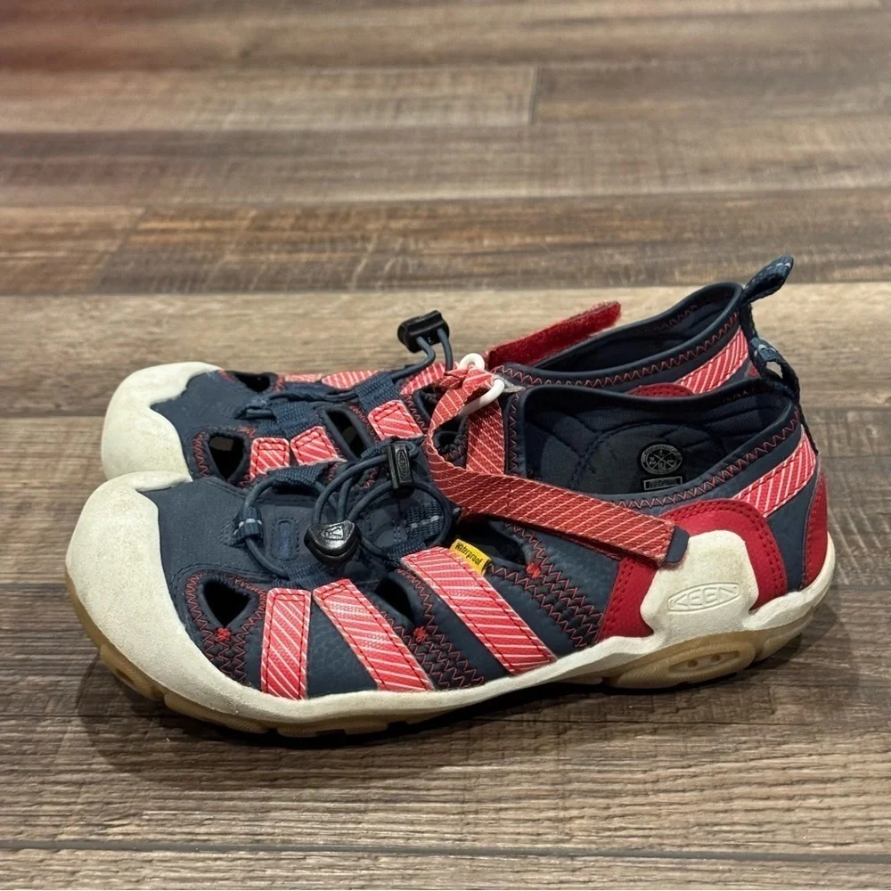 Keen Sandals Kids Blue Red Sport Hiking Fisherman Outdoor Washable Unisex Size 4